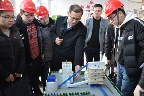 中国矿业大学化工学院矿物加工专业师生一行 来我集团总部参观