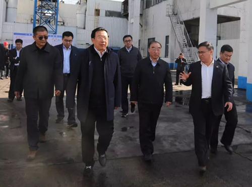 张恩玺到上海庙矿业公司调研指导工作