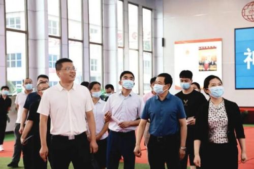 “专精特新”创发展新高地！省委组织部政策研究室副主任董爱民一行调研神州集团！