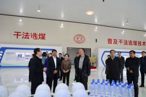 中国老科协副会长李健一行莅临神州调研指导！