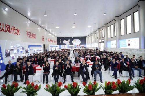 祥龙昂首，万象起新丨2023年度神州集团表彰大会暨新春团拜会隆重举行！